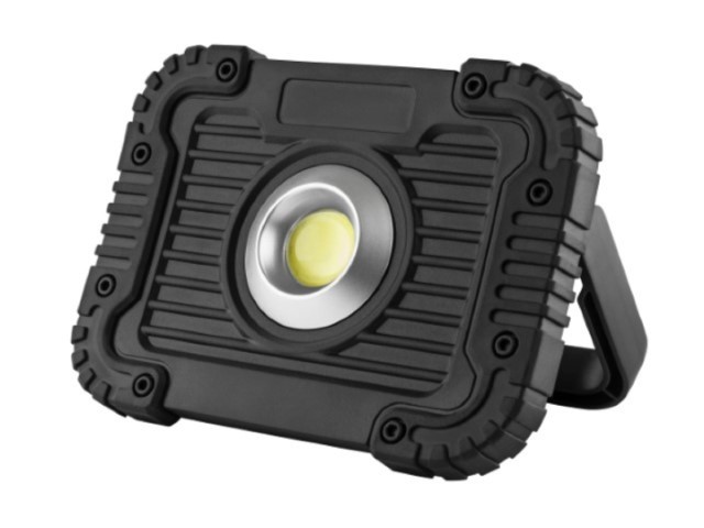 auf Aussparung (3,5 x 0,8 cm)